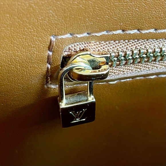 SOLD - Louis Vuitton Christie GM Crossbody Bag | LV Monogram Vernis Bronze Bag - Picture 14 of 16